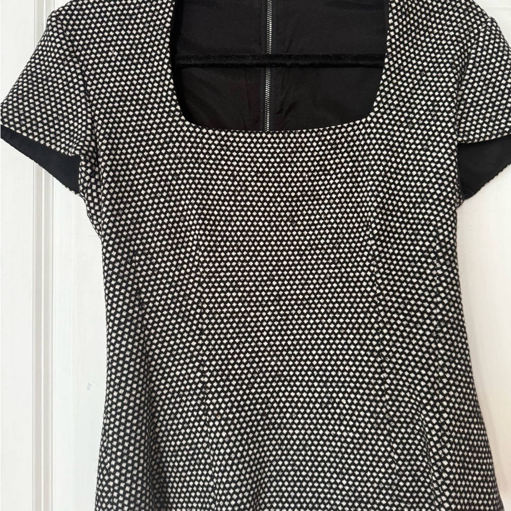 L'AGENCE Black and White Scoop-Neck Patterned Tunic